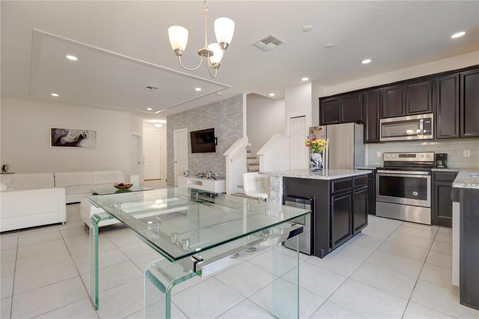 SAWGRASS LNDGS - Residential