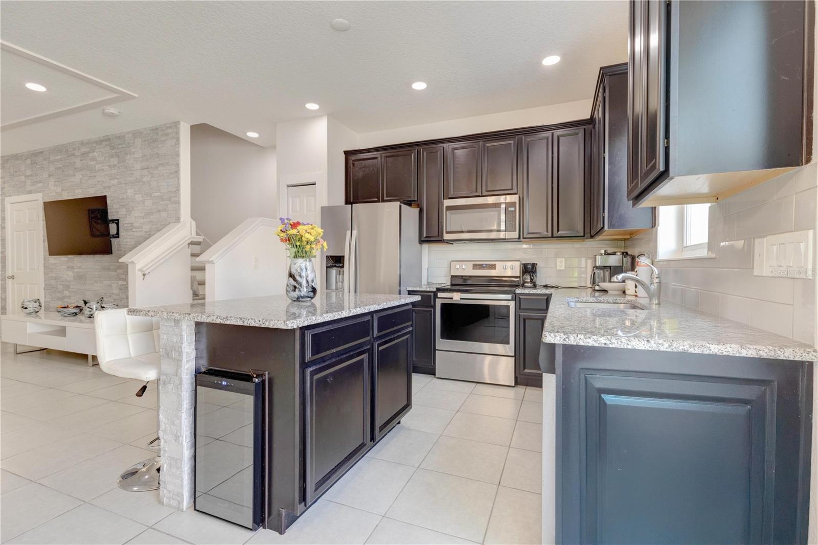 SAWGRASS LNDGS - Residential