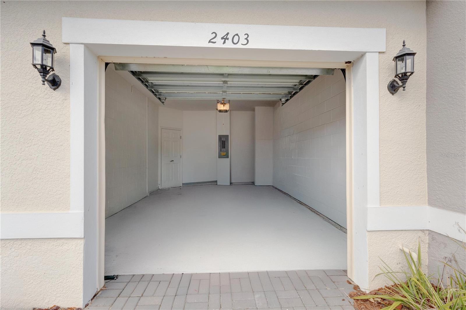 SAWGRASS LNDGS - Residential