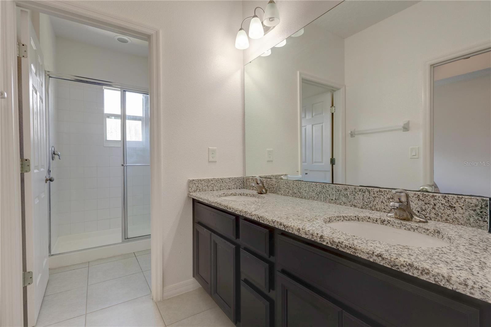 SAWGRASS LNDGS - Residential