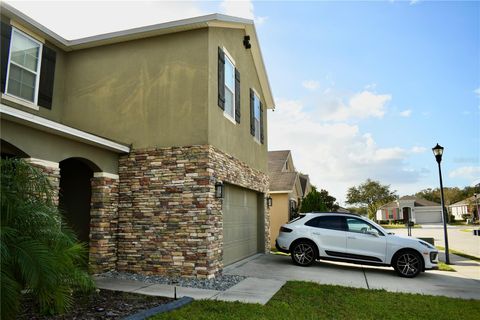 A home in AUBURNDALE