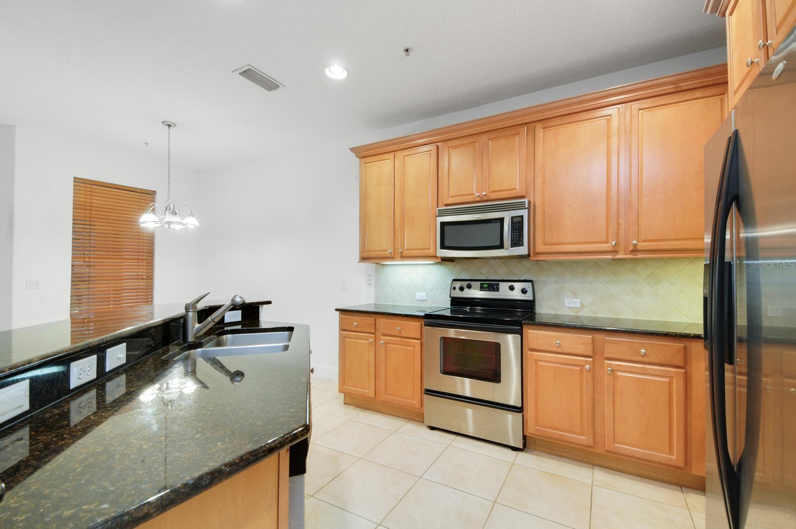 ENCLAVE/MAITLAND A-F - Residential Lease