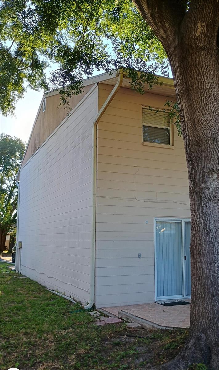 CARROLLWOOD PINES - Residential