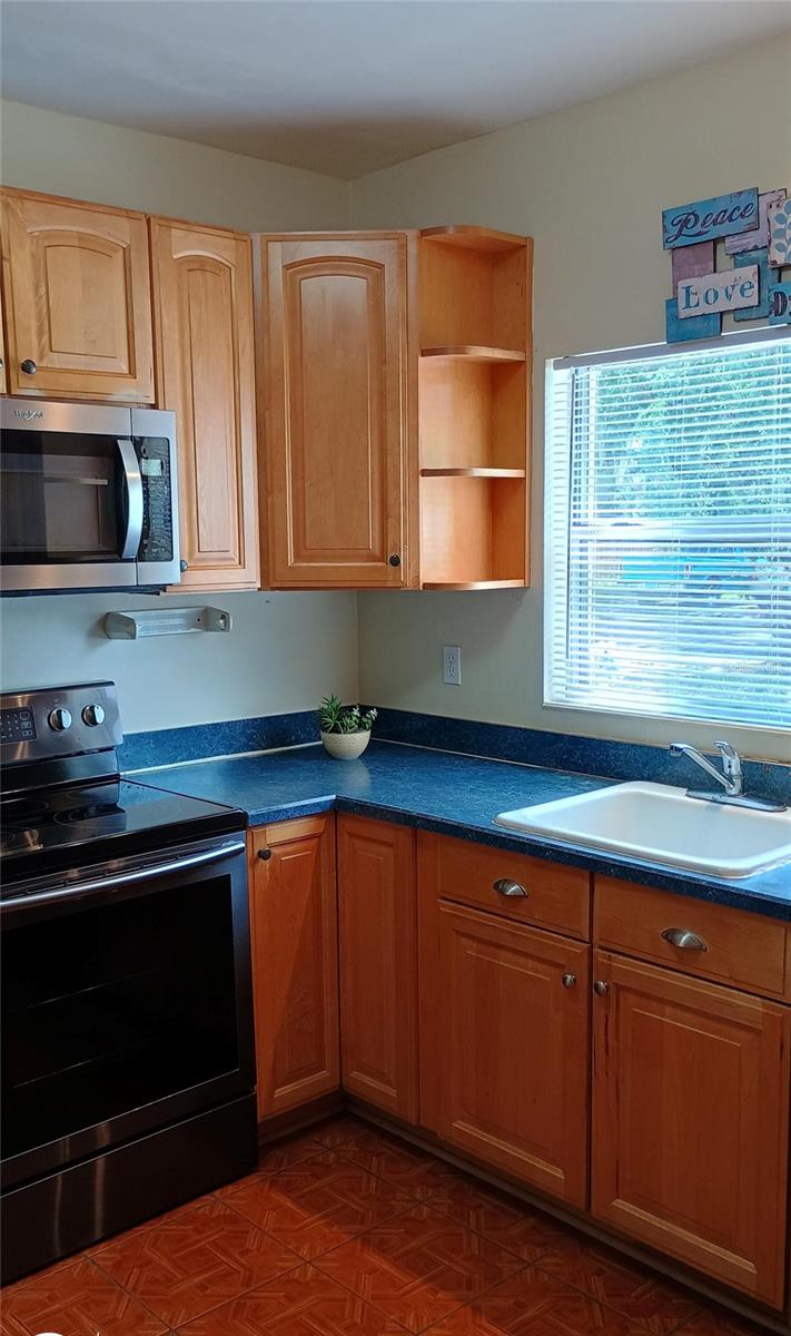 CARROLLWOOD PINES - Residential