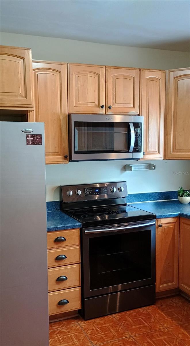 CARROLLWOOD PINES - Residential