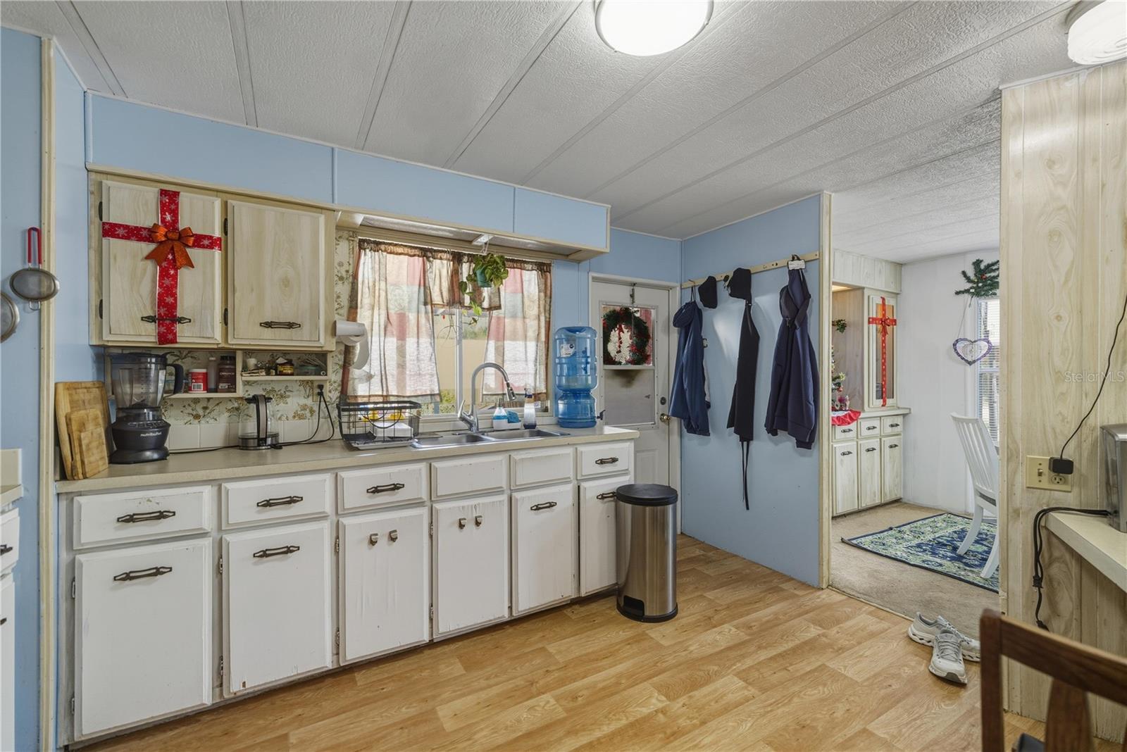 PLEASANT MANOR - Residential