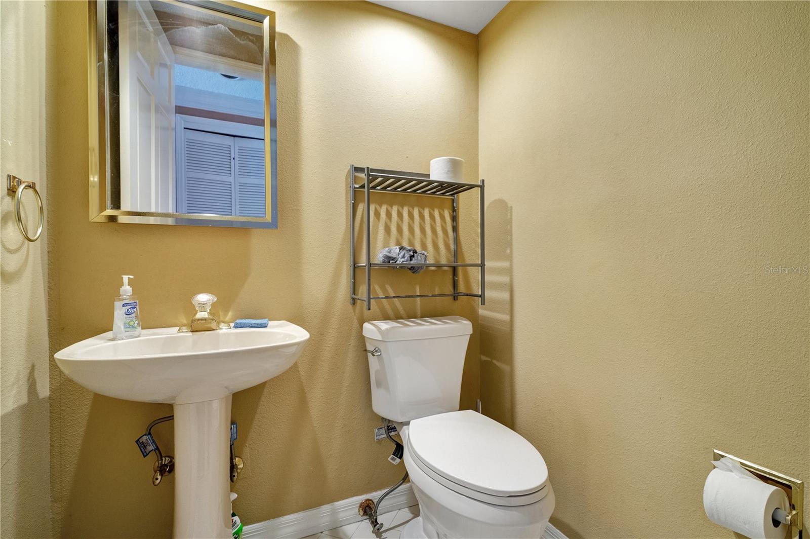 FAIRWAY COVE - Residential Lease