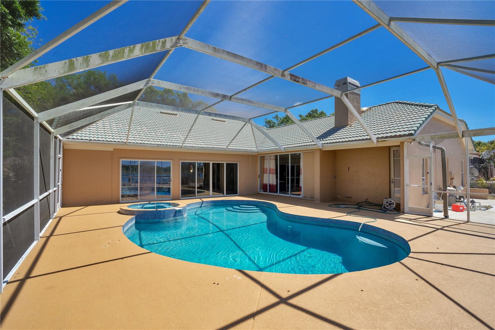 FAIRWAY COVE - Residential Lease