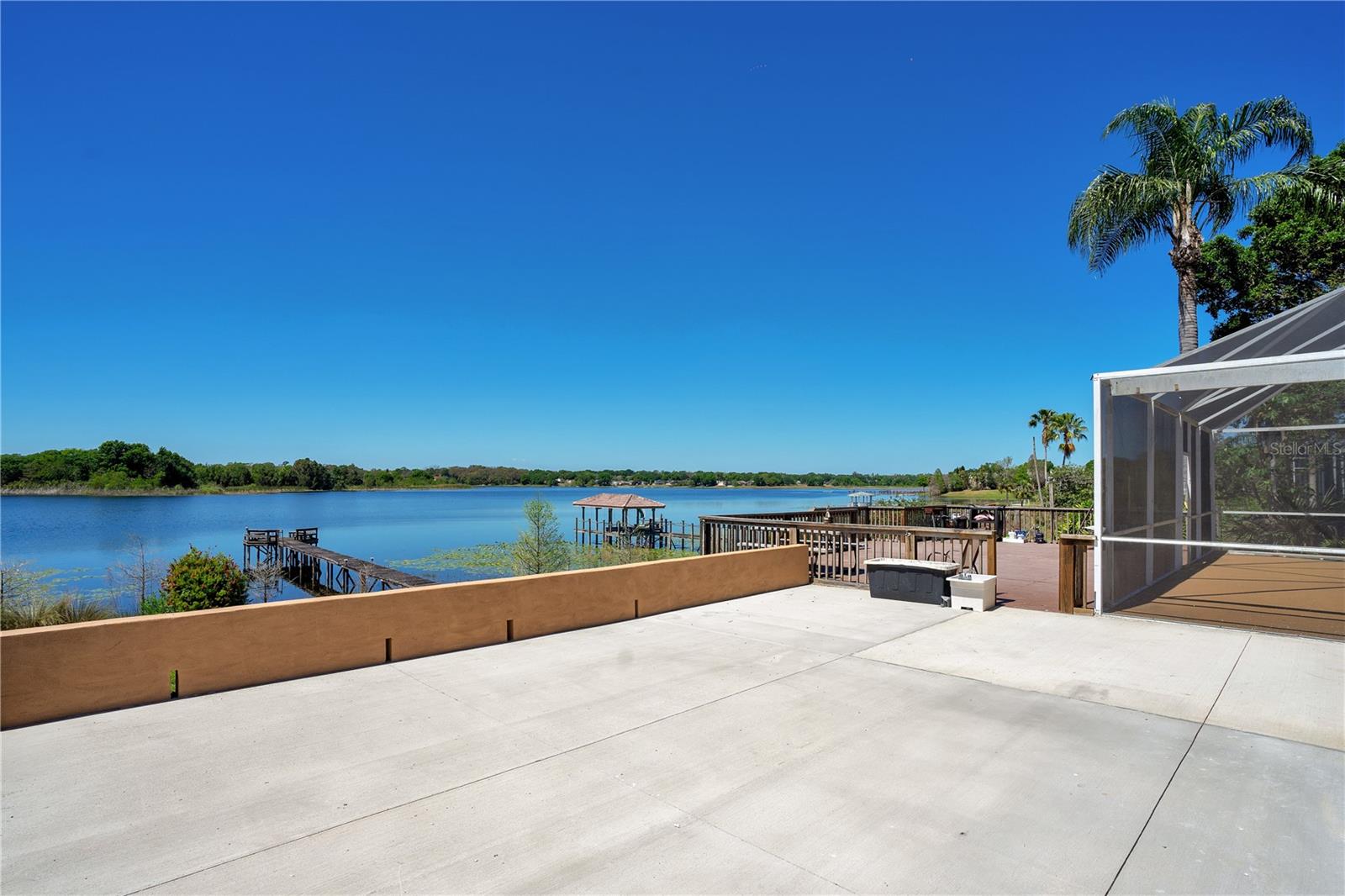 FAIRWAY COVE - Residential Lease