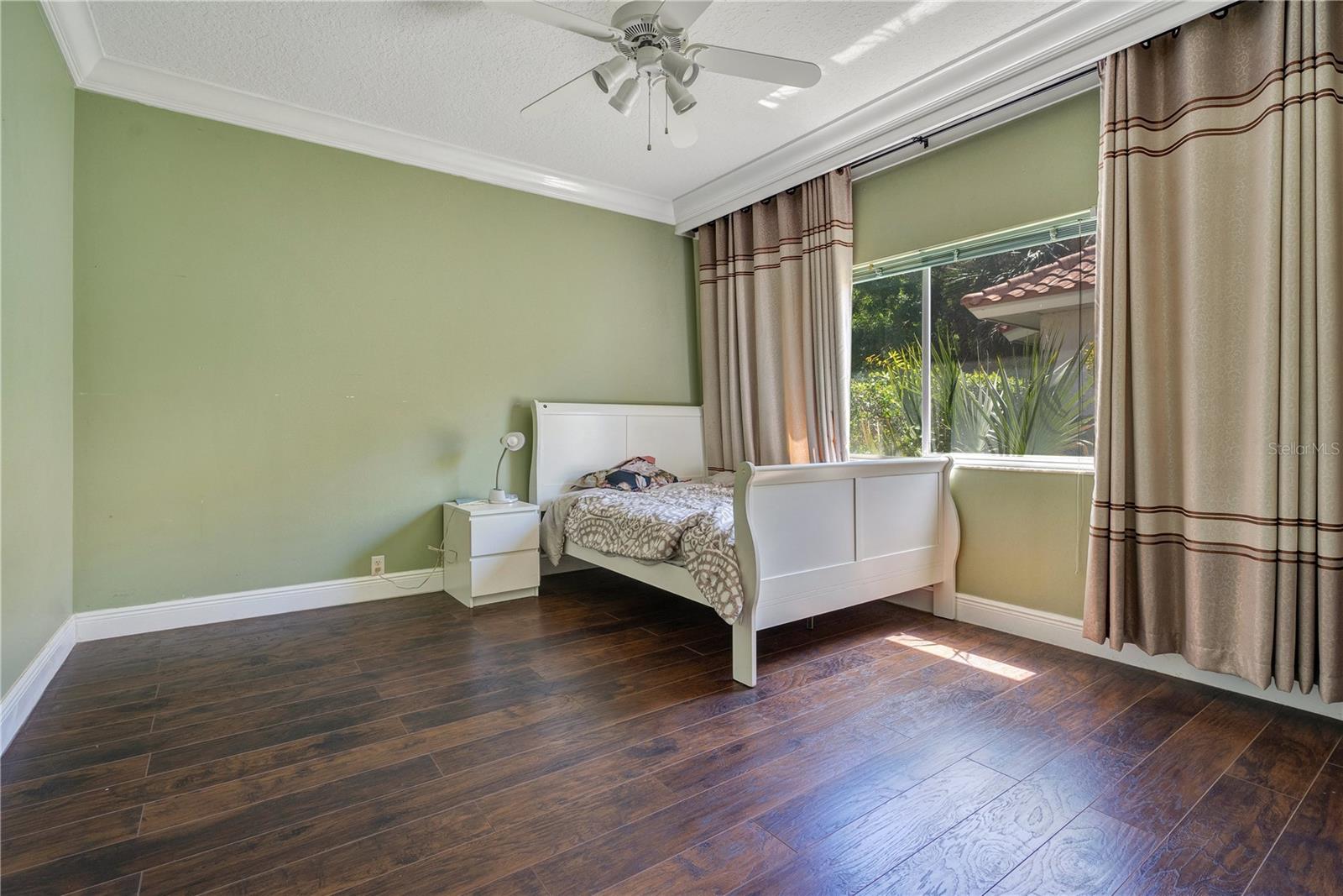FAIRWAY COVE - Residential Lease