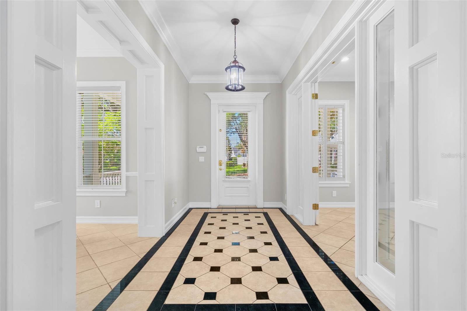 907 WESTPARK DRIVE