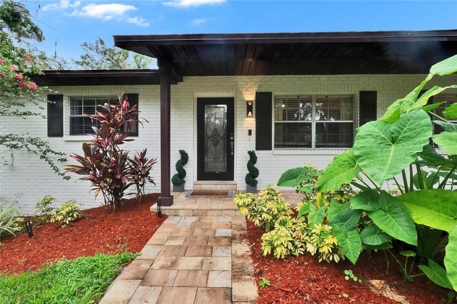 8222 VALRIE LANE