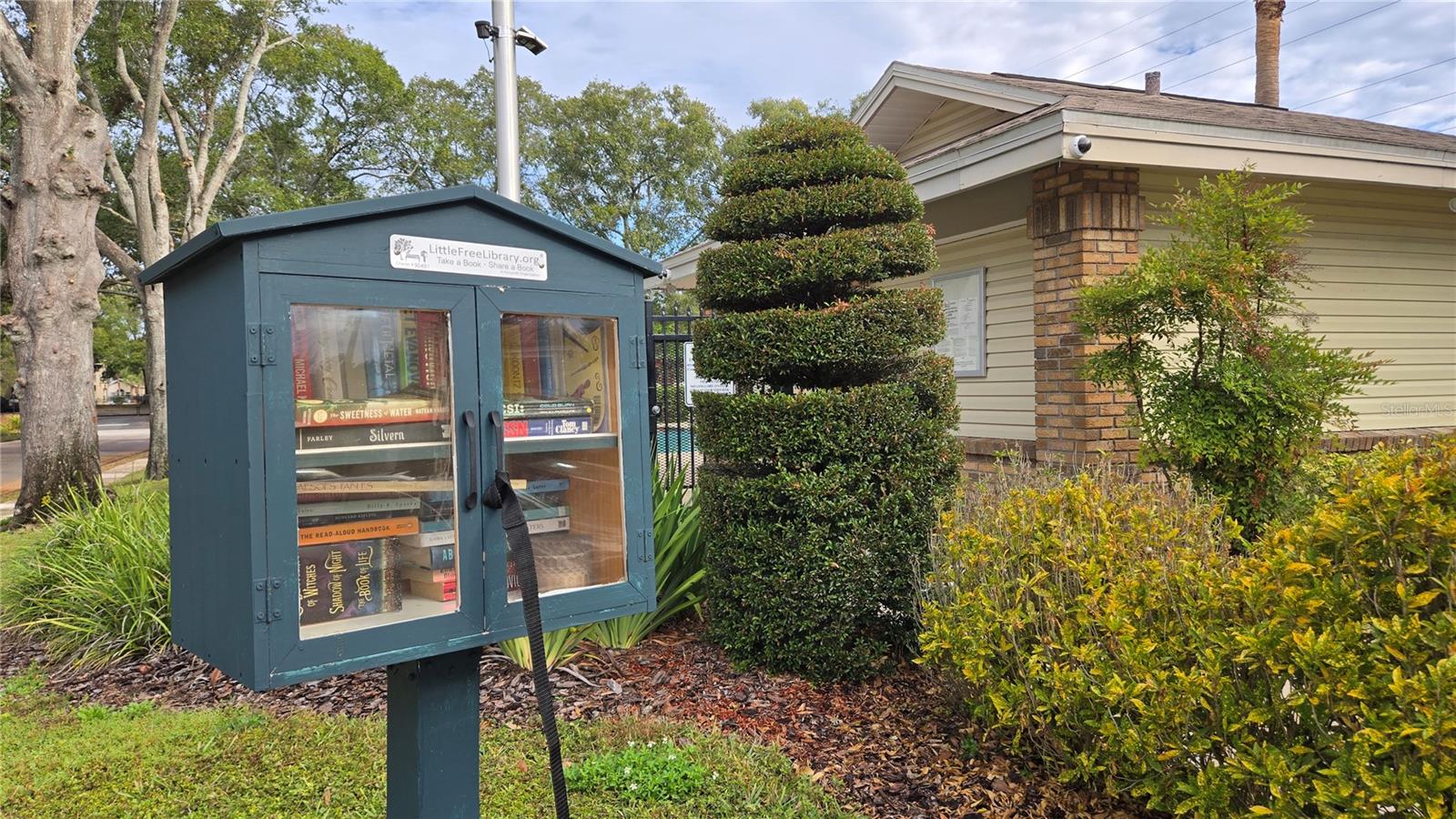 ESSEX POINT SOUTH - Residential