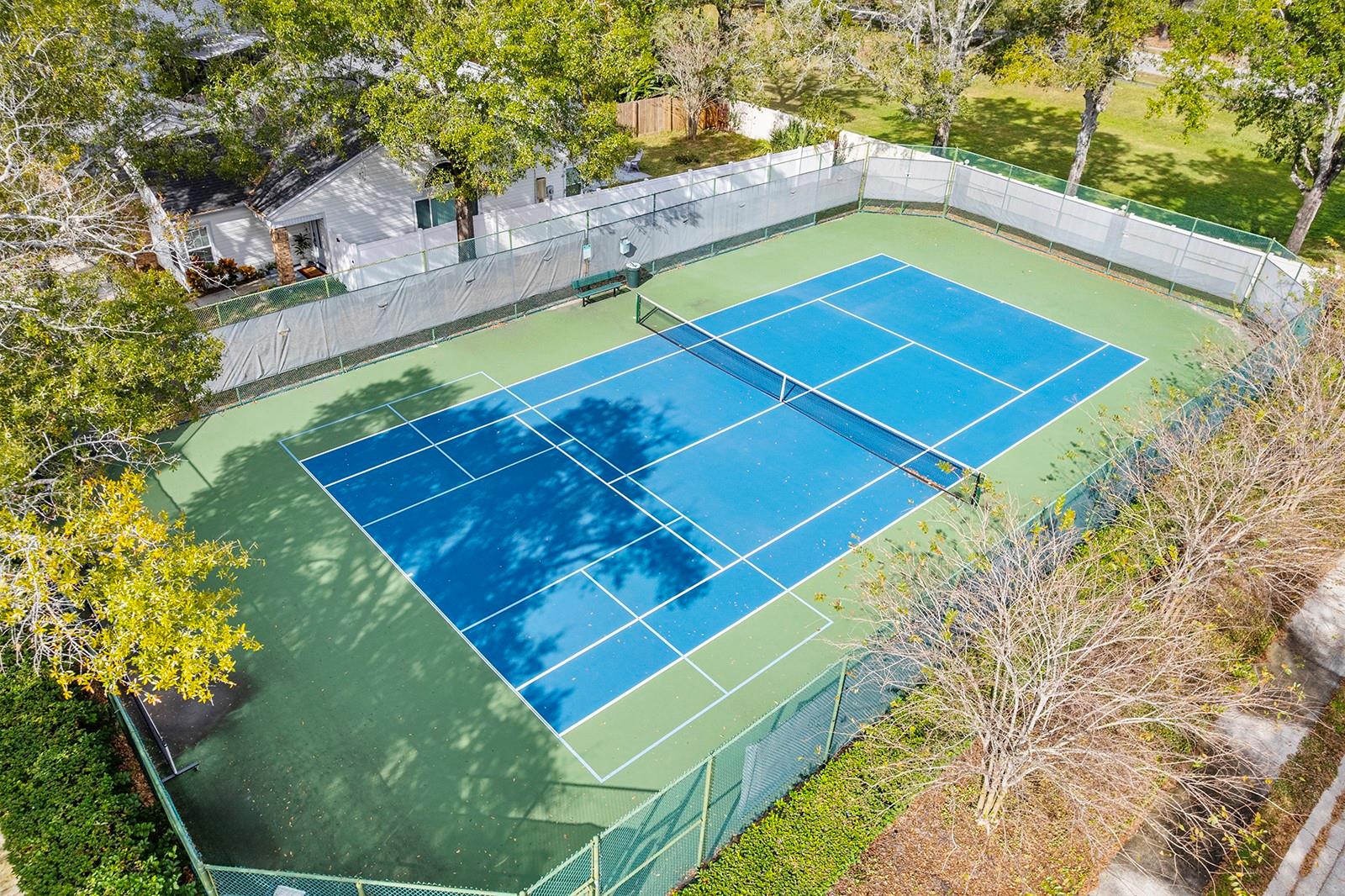 ESSEX POINT SOUTH - Residential