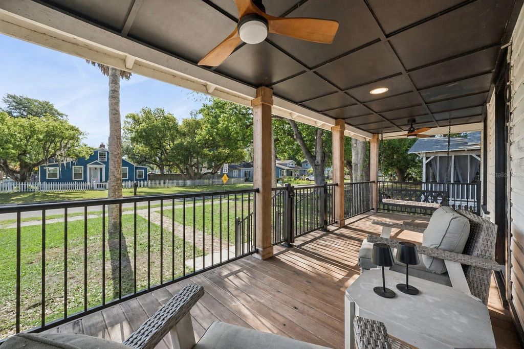 Photo of 1000 S Laurel Avenue, Sanford, FL 32771 (MLS # V4948934)