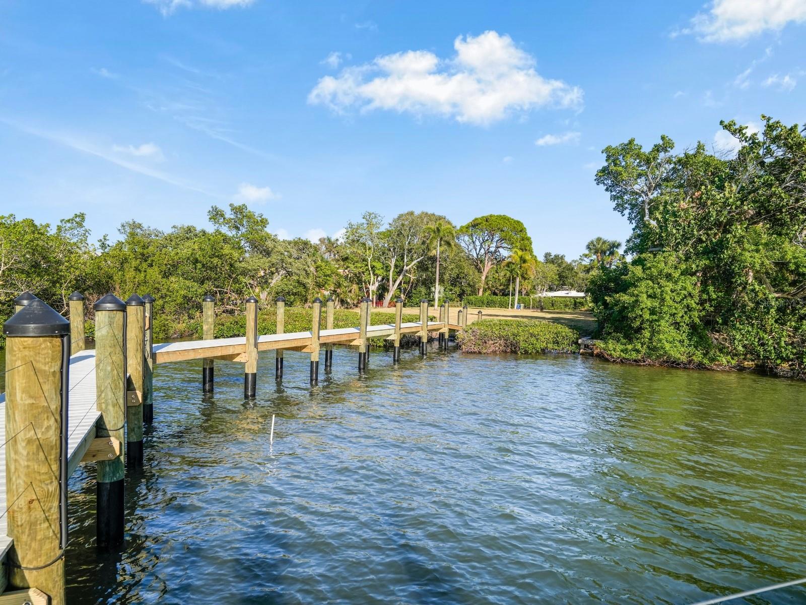 OYSTER BAY ESTATES - Land