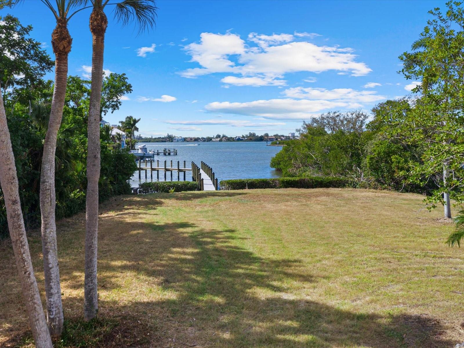 OYSTER BAY ESTATES - Land