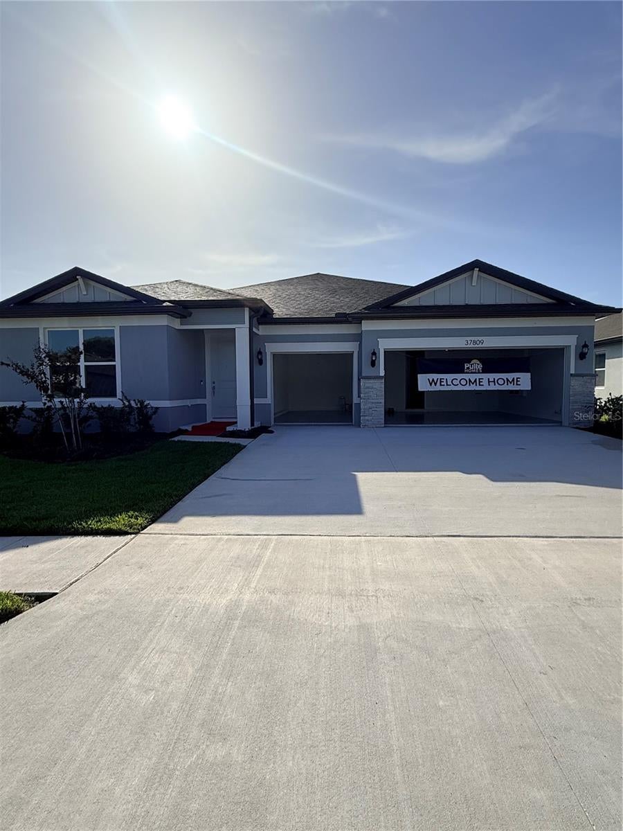 Photo of 37809 Clinch Circle, Zephyrhills, FL 33540 (MLS # J1003643)