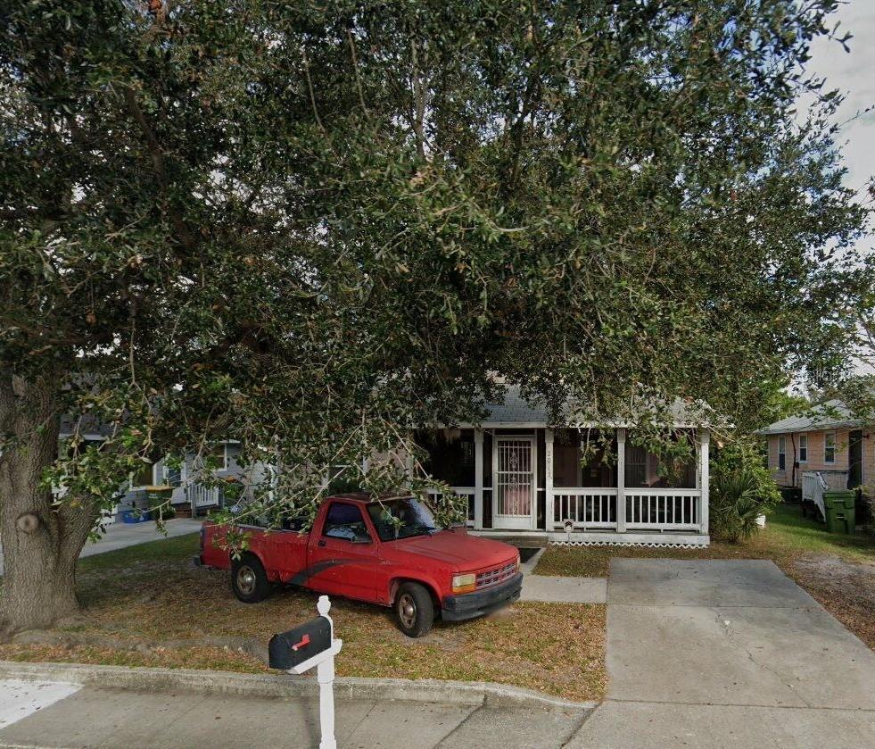 Short Sale. This charming and cozy home, free of HOA fees, is a fantastic opportunity for both homebuyers and investors alike. Home features three bedrooms, two bathrooms, a living room and a dining area with a convenient open design. Location – Location – Location! Situated in the heart of central Sarasota—one of Sarasota’s best locations—this home offers unmatched convenience just minutes from Ringling College of Art and Design, SRQ International Airport, Sarasota Memorial Hospital, University Town Center Mall, top beaches in the world, and provides easy access to downtown Sarasota's fine dining, cultural attractions, and entertainment. Whether you're searching for a place to call home or a promising investment, this property offers an excellent opportunity to own in a prime Sarasota location. Contact us today for more details or to schedule a tour.