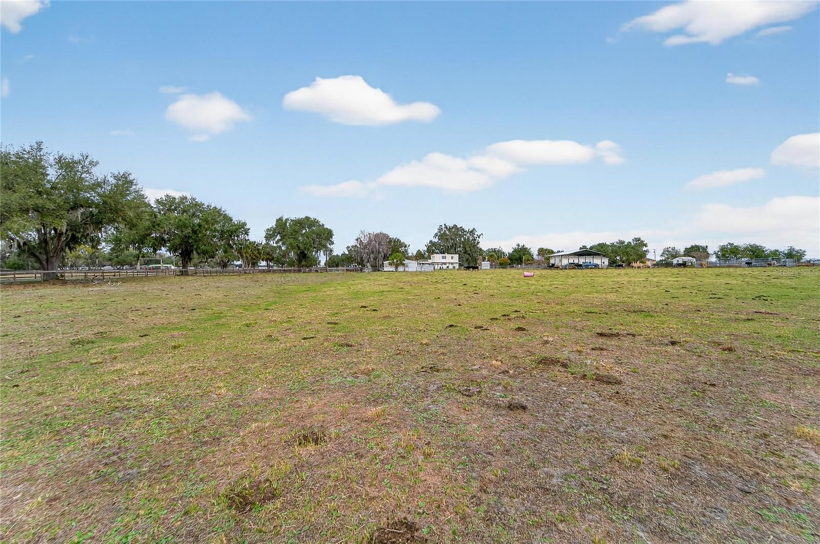 HORSESHOE HILLS ESTATES - Land