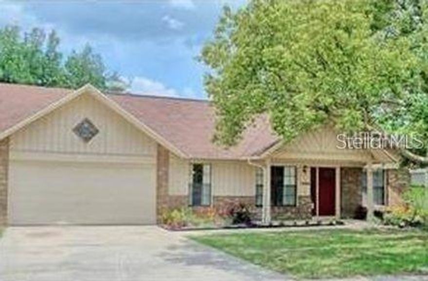 This 4 Bedroom/2 Bathroom home, located in beautiful Winter Park, hosts an open floor plan, granite countertops in the kitchen, stainless appliances, expansive Living Room and a sliding glass doorway in to the large fenced  backyard.  2 car attached garage.  NO PETS