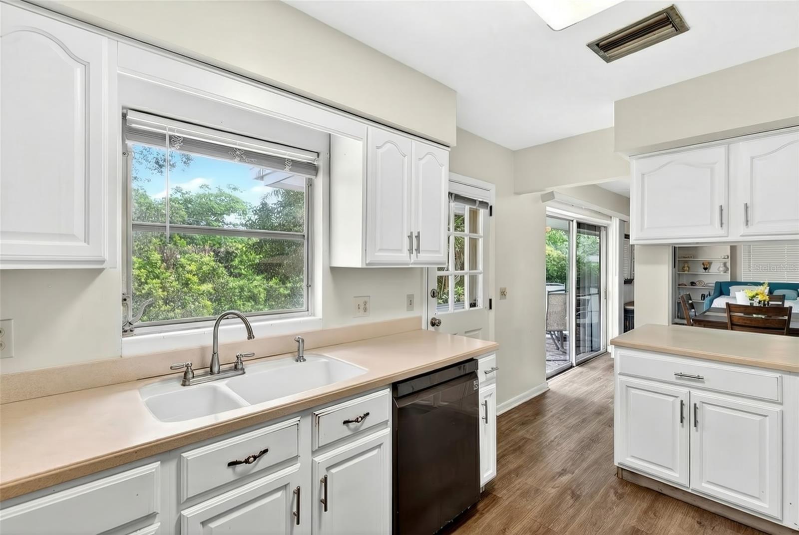 BROOKHILL - Residential