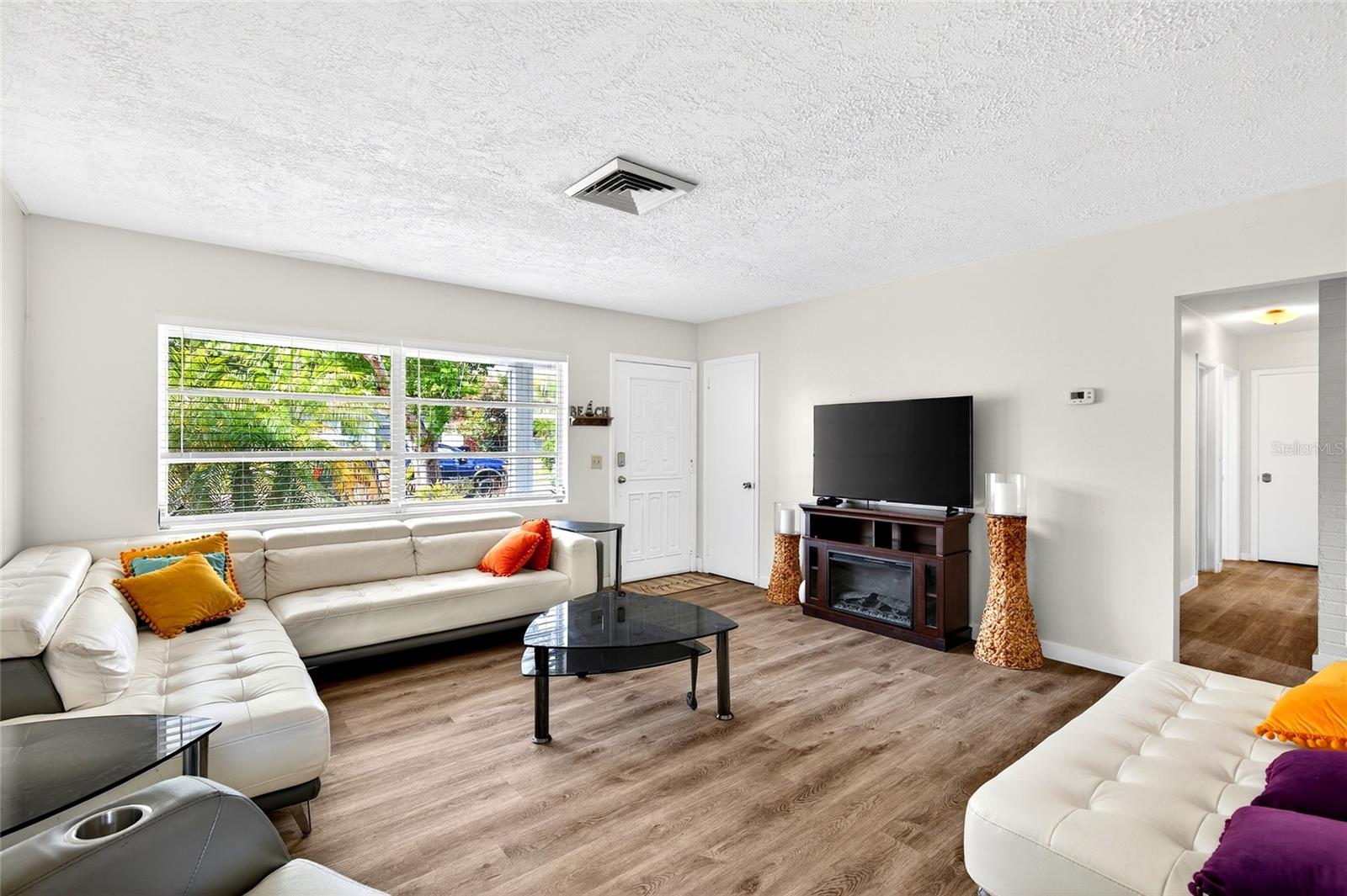 1565 S EVERGREEN AVENUE