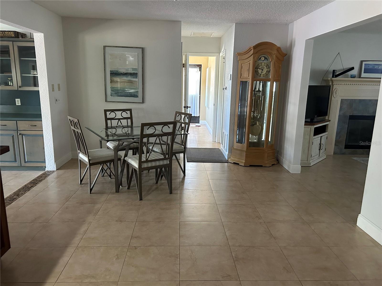 1500 CREST DRIVE