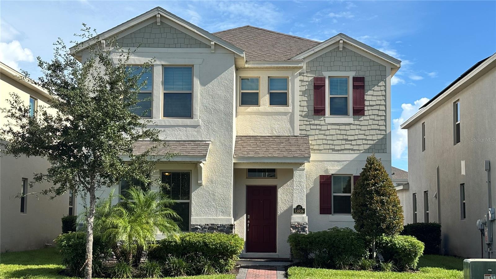 Beautiful single-family home located in the magnificent Waterleigh Community in Winter Garden. This beautiful 2-story, 3 BED / 2.5 BATH with den/flex space property features stainless steel appliances, stone countertops, and upgraded wood cabinets. A large family room opens up to the covered lanai, landscaped backyard, and a two-car garage. The master bedroom is upstairs with a walk-in closet, the bath of the owner that features a walk-in shower, and his and her vanities. Waterleigh is a master-planned community offering 2 stunning clubhouses with 3 resort-style pools, fitness centers, putt-putt golf, beach volleyball, tennis, pickleball, BBQ/picnic areas, a playground, a dog park, and more. Top schools, close to shopping and dining options, and conveniently located close to 429. WE SHOW PROPERTIES 7 DAYS A WEEK! An administrative fee of $75.00 will be charged at the time of move-in.
