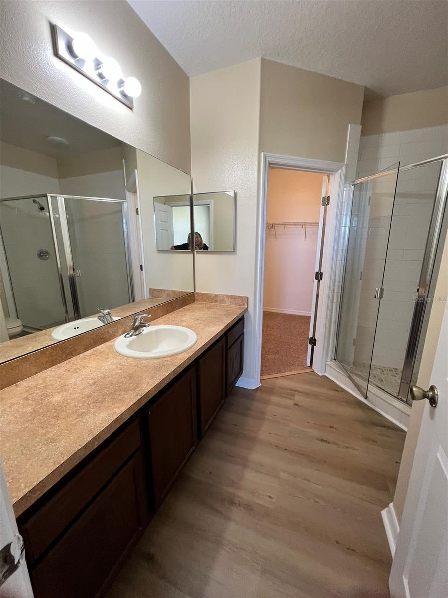 OAK RIDGE - Residential Lease