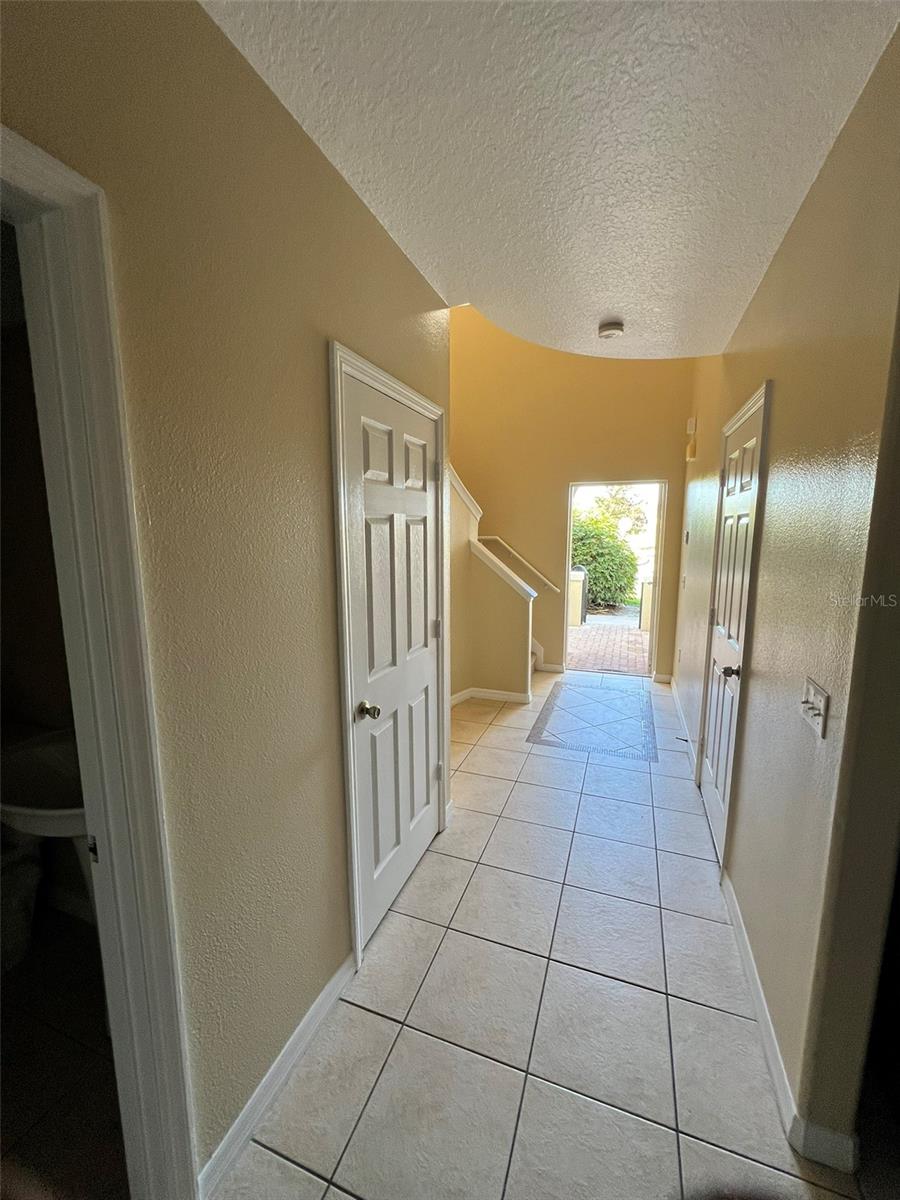 OAK RIDGE - Residential Lease