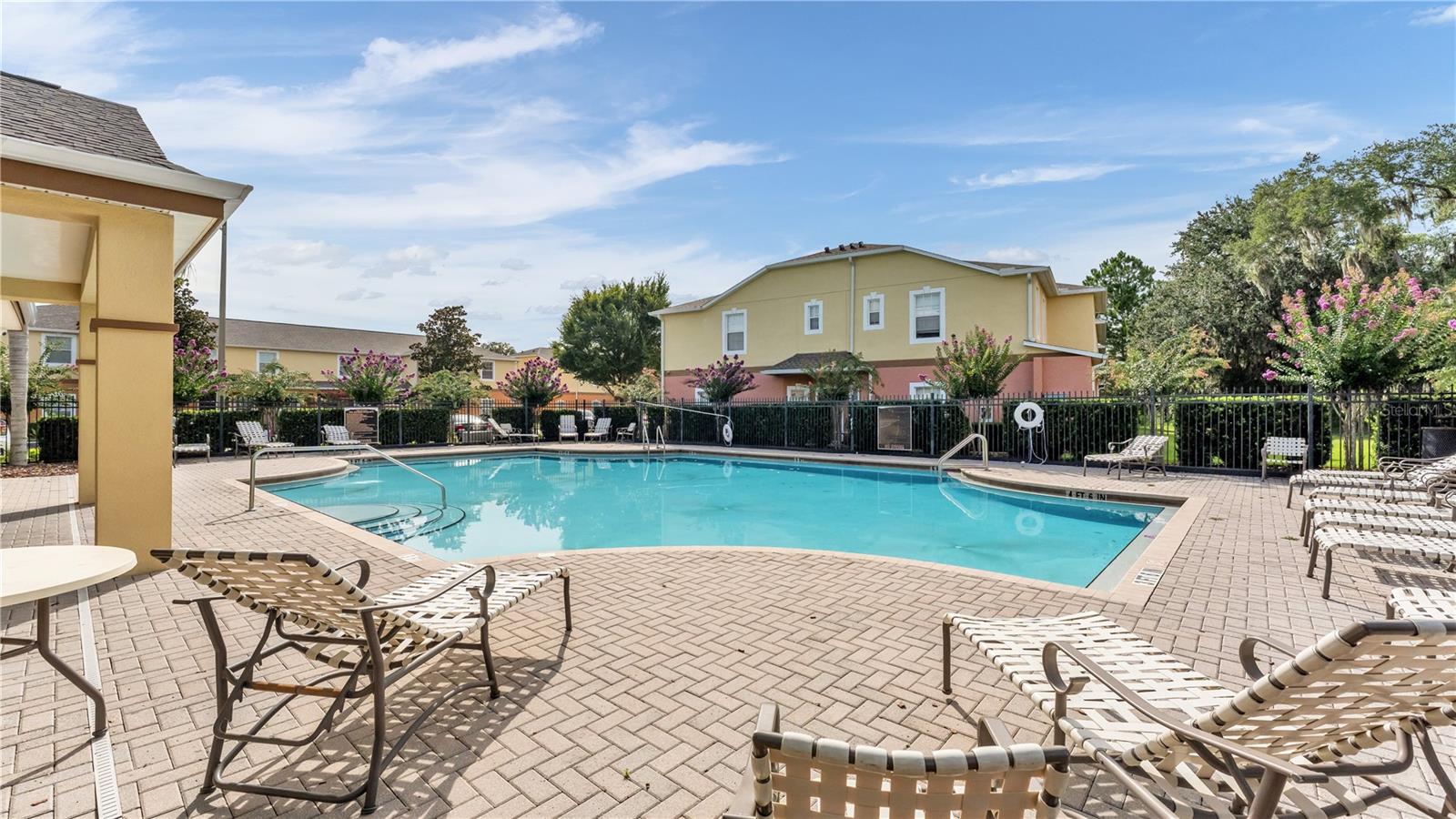 4069 SHADE TREE LANE