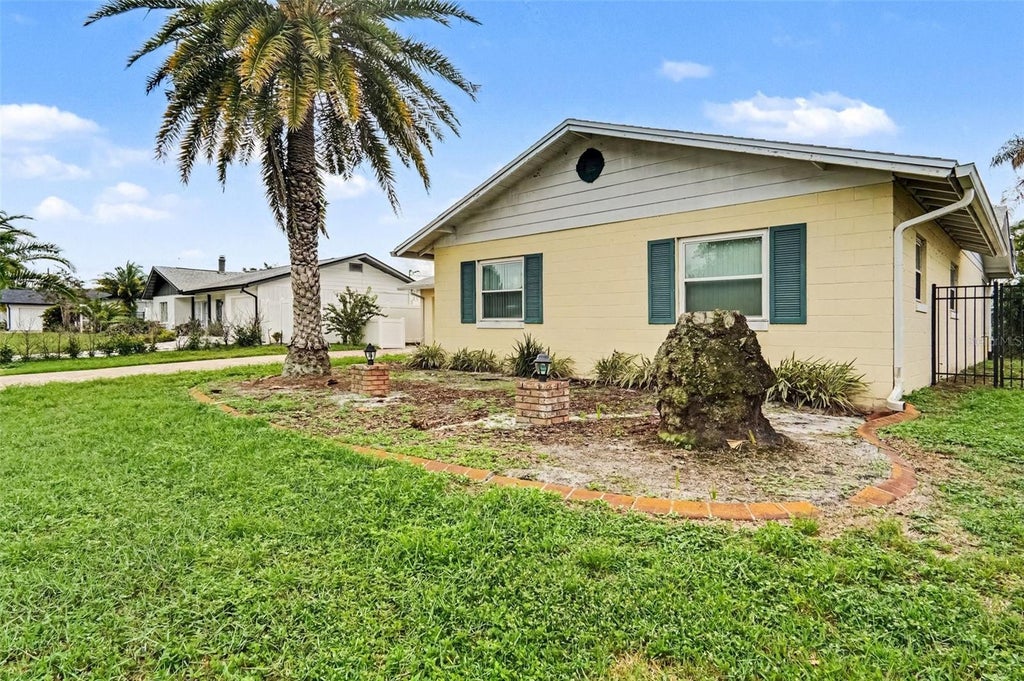 Photo of 2818 Ambergate Road, Winter Park, FL 32792 (MLS # O6444112)