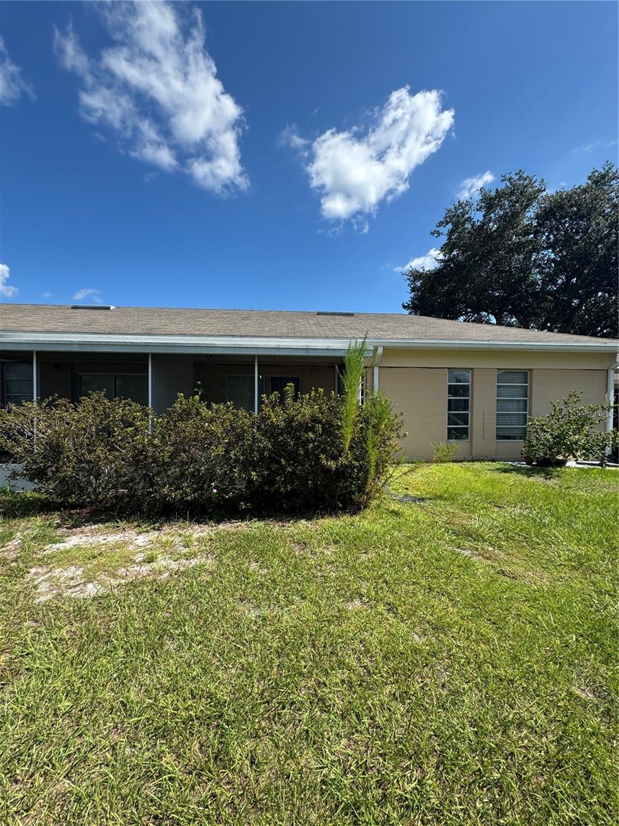 LAKESHORE CLUB - Residential