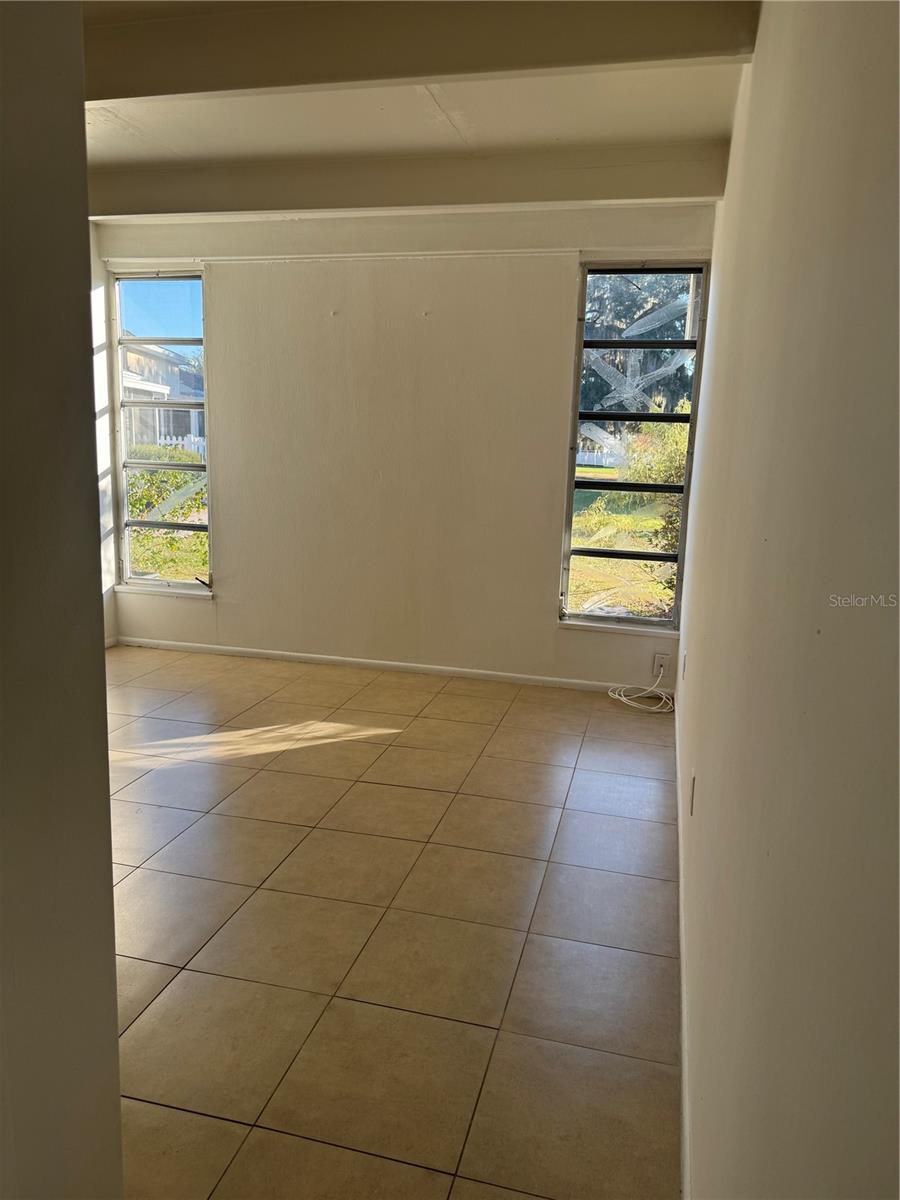 LAKESHORE CLUB - Residential