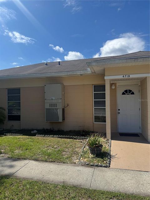 Photo of 4719 Club Circle, Lakeshore, FL 33854 (MLS # O6339906)