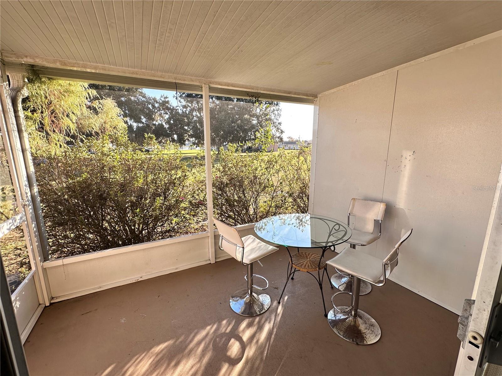 LAKESHORE CLUB - Residential