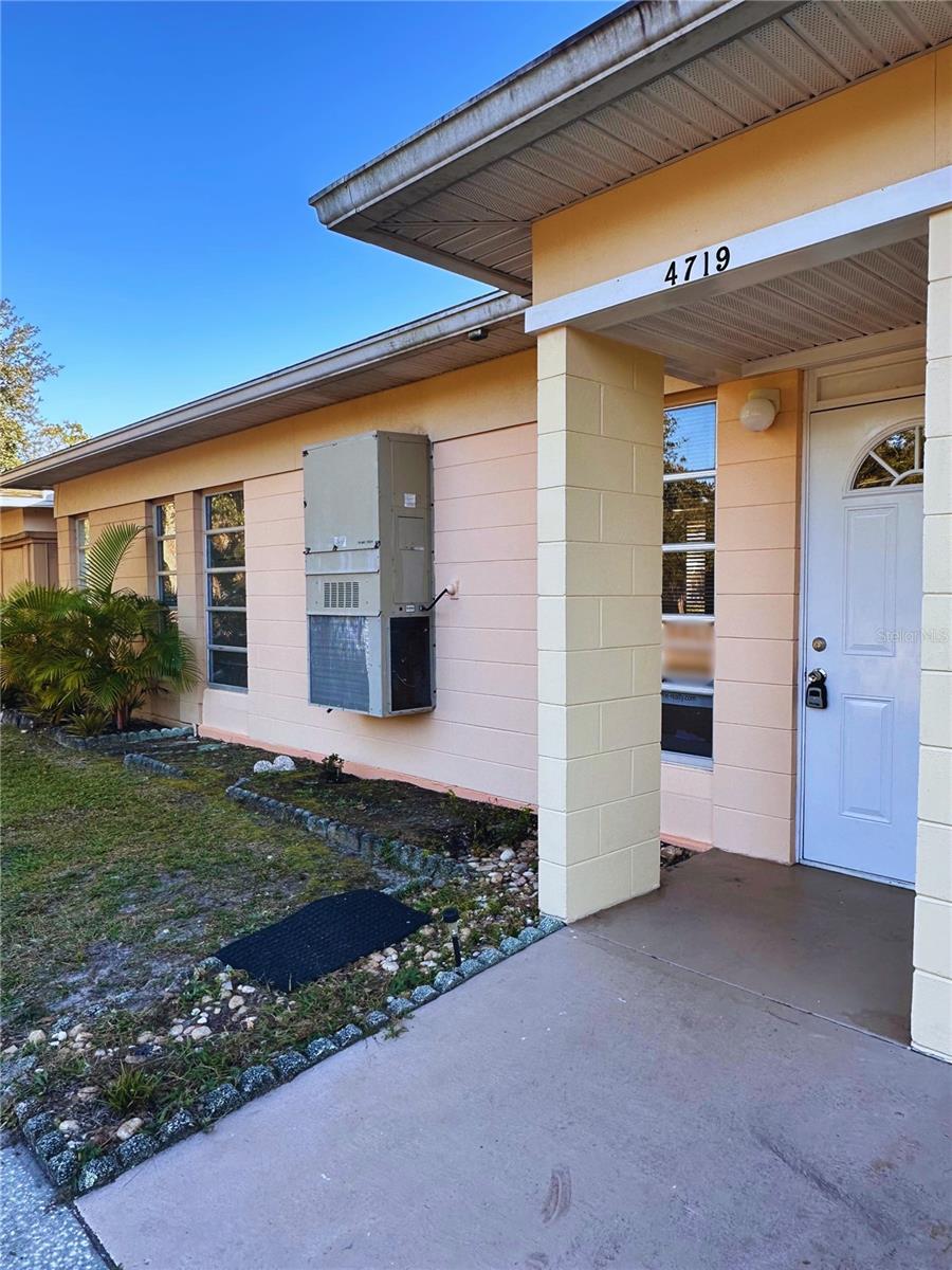 LAKESHORE CLUB - Residential