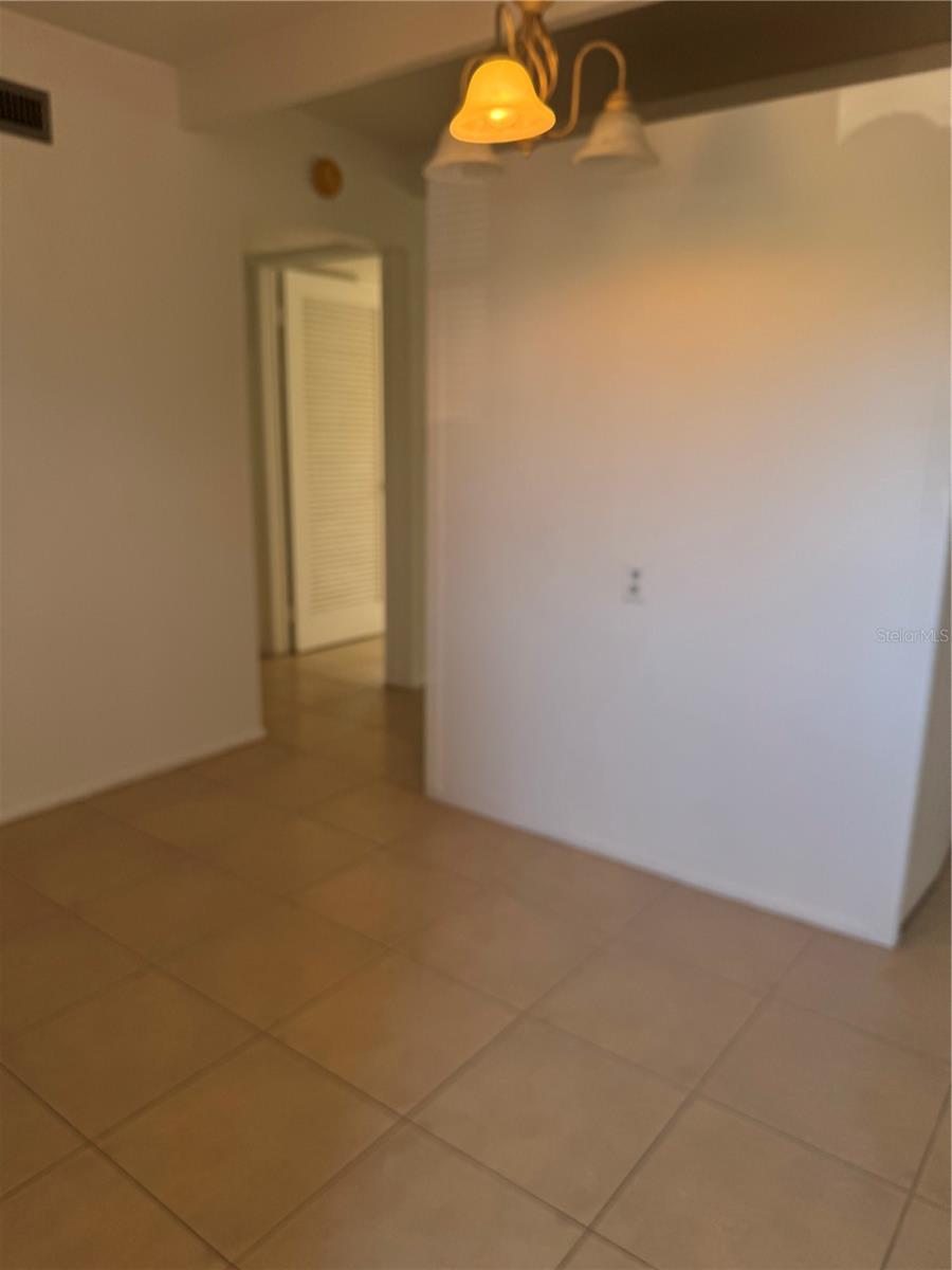 LAKESHORE CLUB - Residential