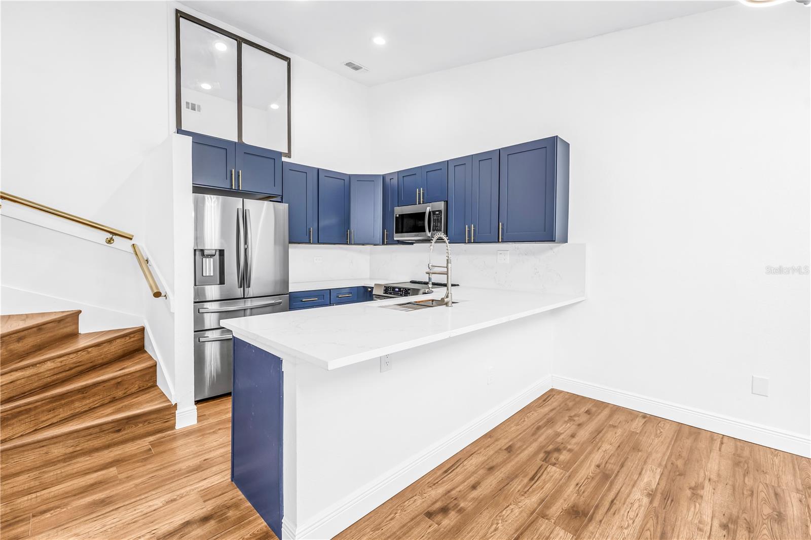 LAKE FOREST CONDO - Residential