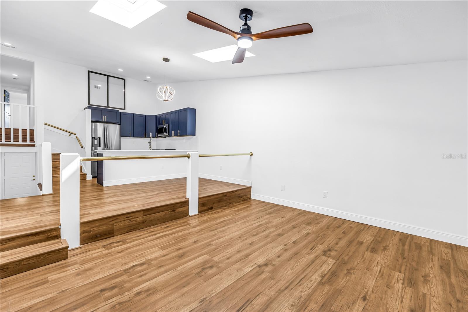 LAKE FOREST CONDO - Residential