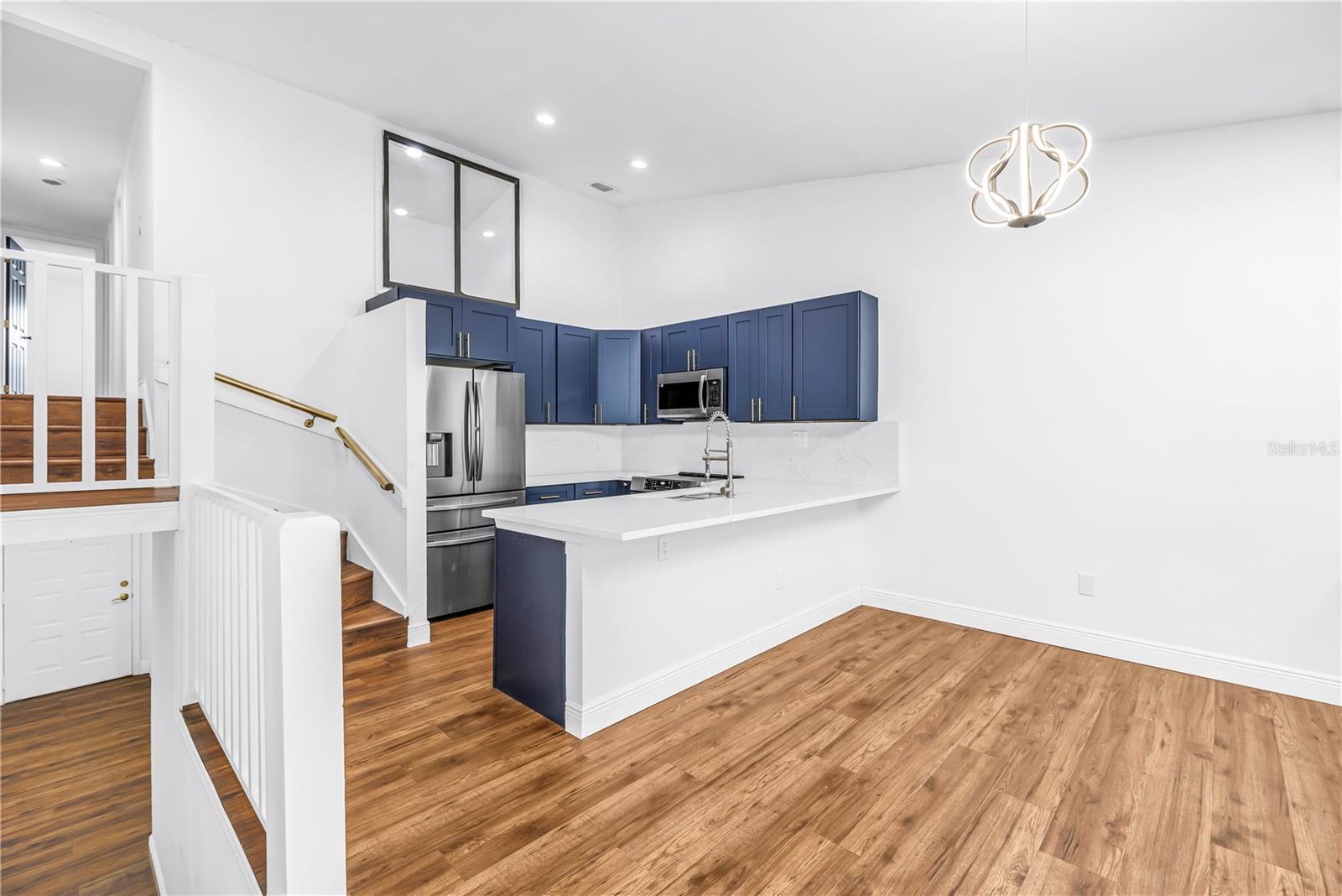 LAKE FOREST CONDO - Residential