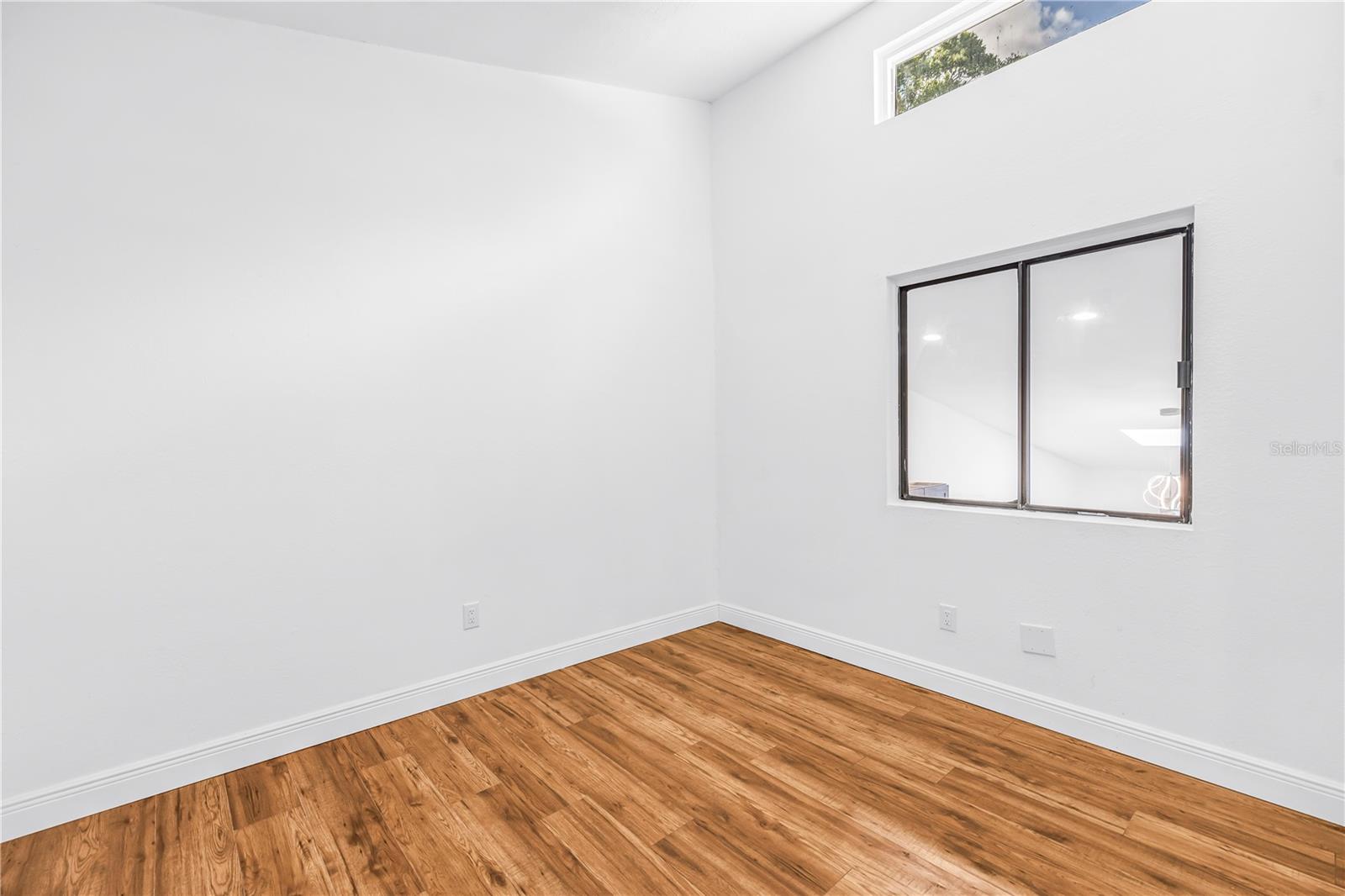 LAKE FOREST CONDO - Residential