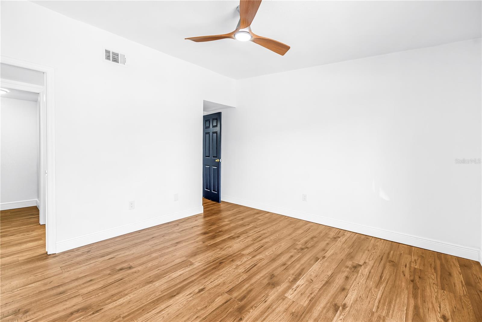 LAKE FOREST CONDO - Residential