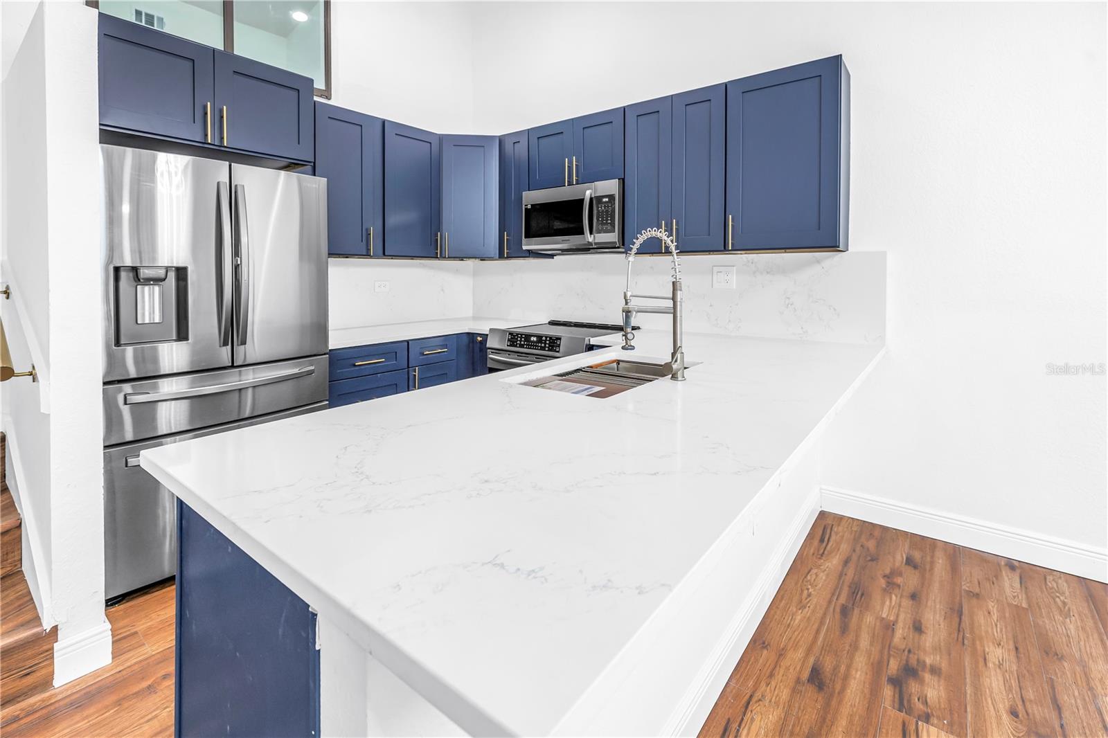 LAKE FOREST CONDO - Residential