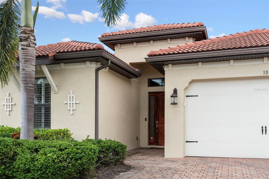 Photo of 1015 Bluffwood Drive, Nokomis, FL 34275 (MLS # A4669427)