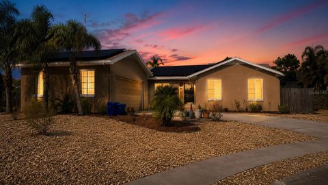 Photo of 6530 Bimini Court, Apollo Beach, FL 33572 (MLS # TB8513998)