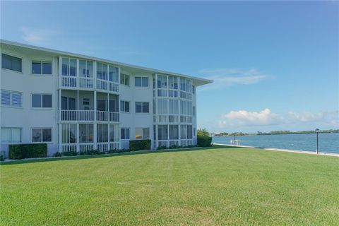 A home in SARASOTA