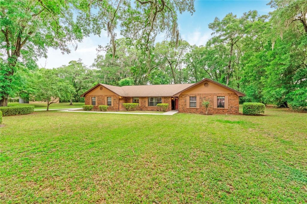 Photo of 1305 Greenland Trace, Deland, FL 32720 (MLS # V4948766)