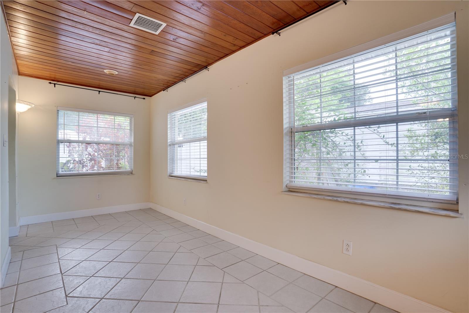 TYRONE GARDENS SEC NO. 2 - Residential